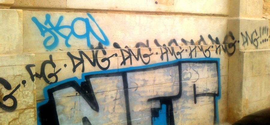 Ανήλικος γκραφιτάς στα Χανιά 
