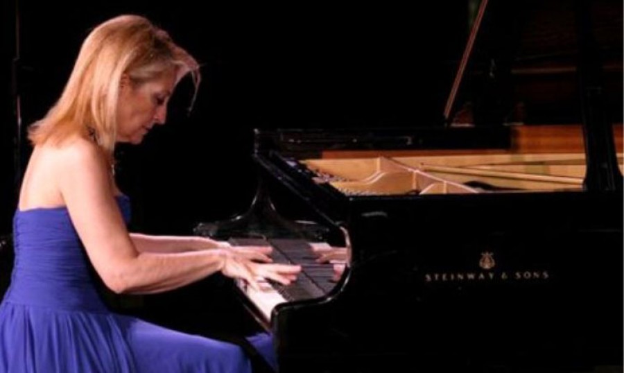 Ναταλία Μιχαηλίδου διεθνούς φήμης Σολίστ πιάνου 