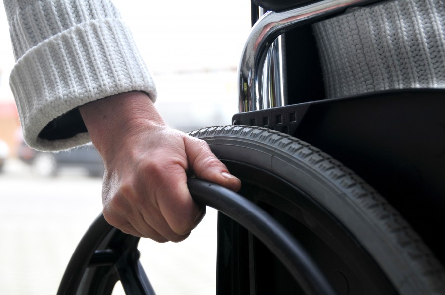 Για τα άτομα με εφ' όρου ζωής αναπηρία