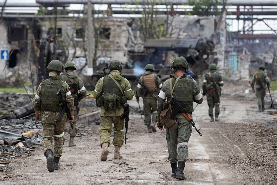 Η Μόσχα δελεάζει με πολλά χρήματα τους στρατιώτες  στο μέτωπο της Ουκρανίας