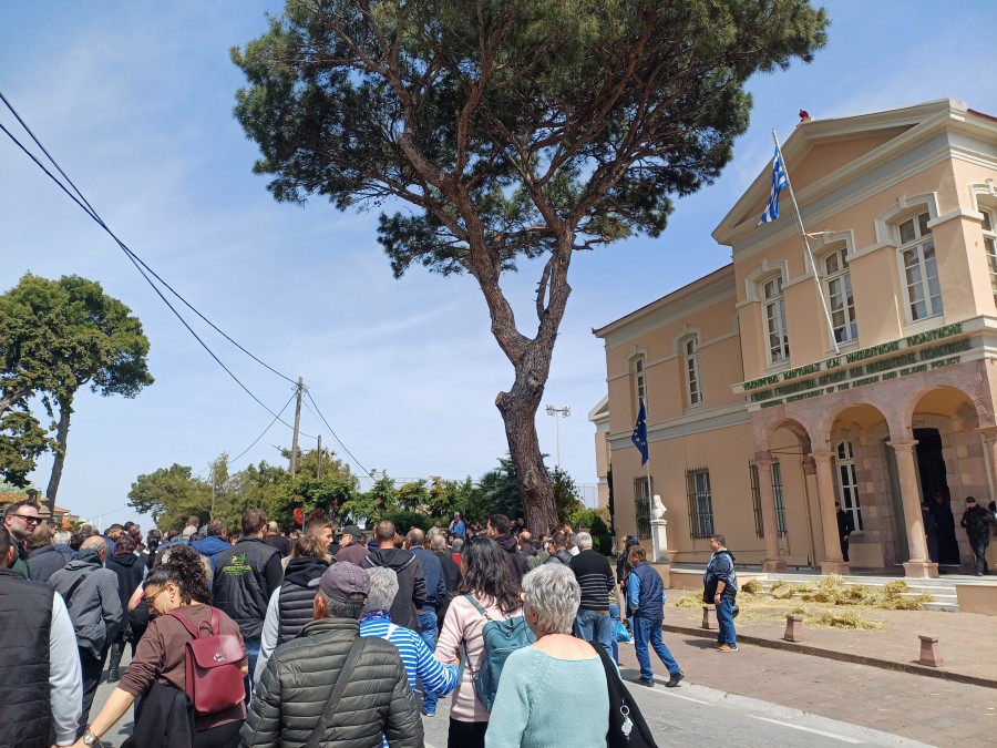 Μαζικό κάλεσμα συνεταιρισμών