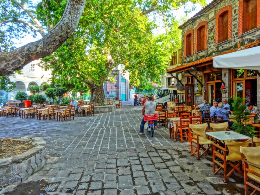 Επαναχαρακτηρισμός της κεντρικής Πλατείας Αντίσσης;